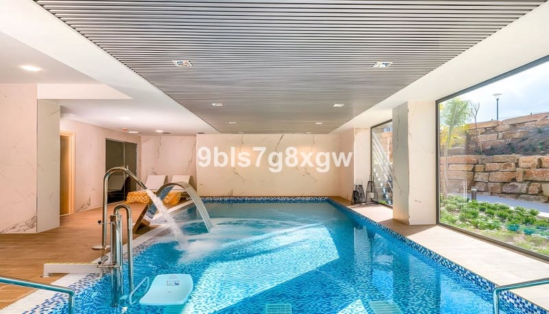 3 slaapkamer Penthouse te koop in Estepona met zwembad garage - € 629.000 (Ref: 8538768)