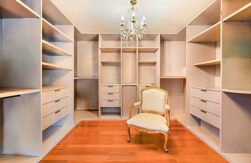 4 bedroom Villa for sale in Marbella with pool garage - € 2,500,000 (Ref: 8538770)