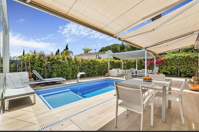 4 bedroom Villa for sale in Marbella with pool garage - € 2,500,000 (Ref: 8538770)