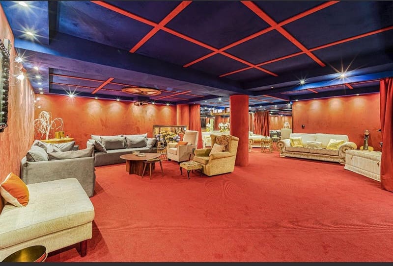 4 bedroom Villa for sale in Marbella with pool garage - € 2,500,000 (Ref: 8538770)