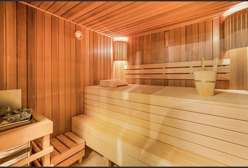 4 bedroom Villa for sale in Marbella with pool garage - € 2,500,000 (Ref: 8538770)