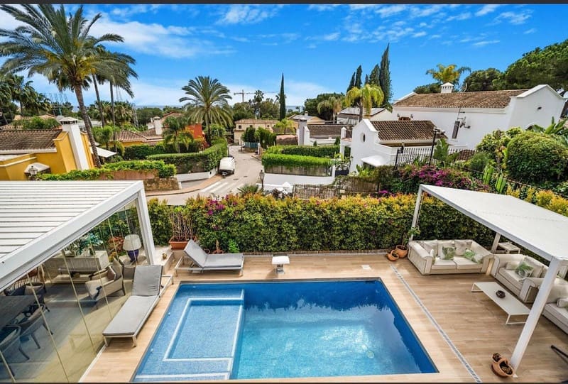 4 bedroom Villa for sale in Marbella with pool garage - € 2,500,000 (Ref: 8538770)