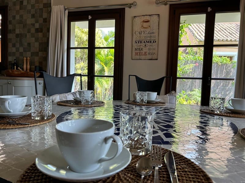 4 bedroom Villa for sale in Estepona with pool garage - € 1,790,000 (Ref: 8547062)