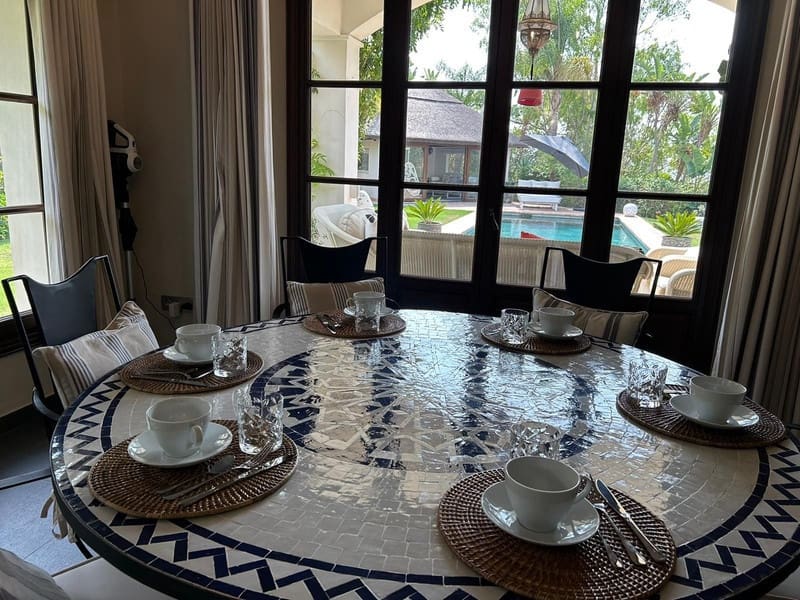 4 bedroom Villa for sale in Estepona with pool garage - € 1,790,000 (Ref: 8547062)