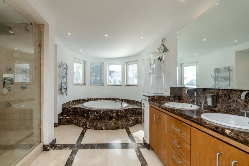 4 quarto Moradia para venda em Golden Mile com piscina garagem - 3 995 000 € (Ref: 8547063)