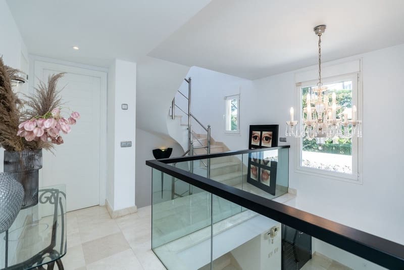 4 quarto Moradia para venda em Golden Mile com piscina garagem - 3 995 000 € (Ref: 8547063)