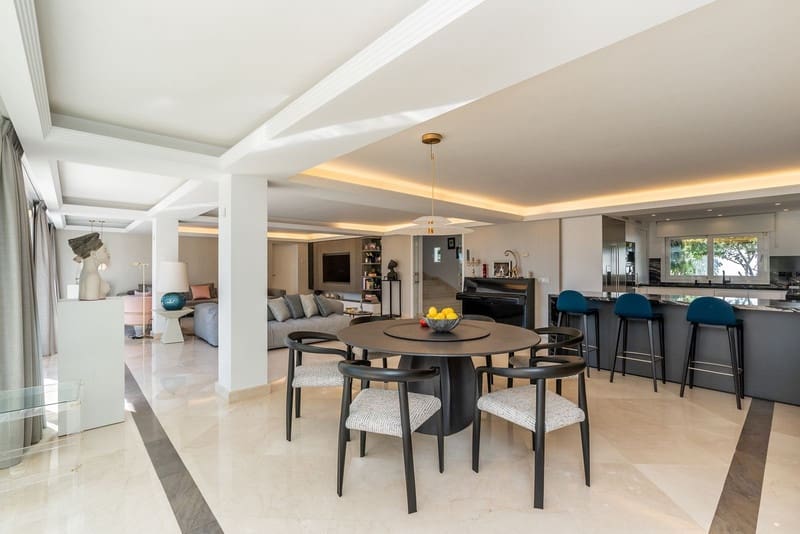 4 quarto Moradia para venda em Golden Mile com piscina garagem - 3 995 000 € (Ref: 8547063)