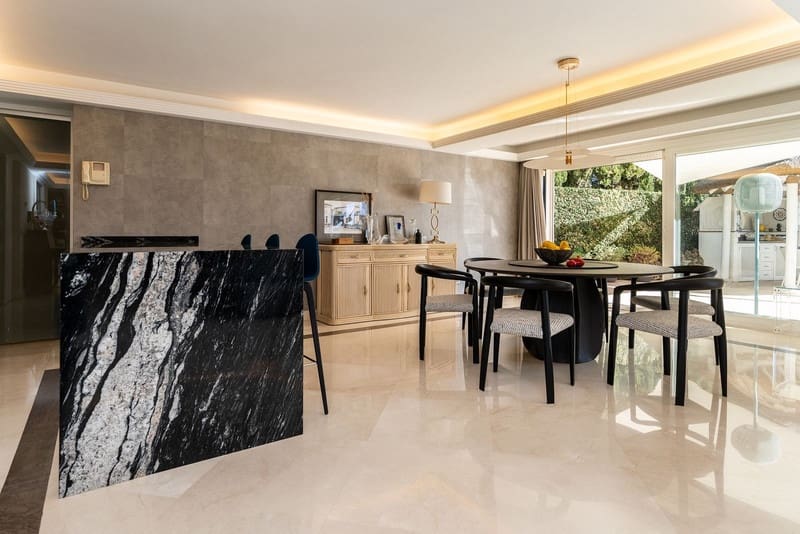 4 quarto Moradia para venda em Golden Mile com piscina garagem - 3 995 000 € (Ref: 8547063)