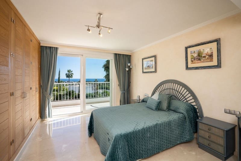 4 quarto Moradia para venda em Golden Mile com piscina garagem - 3 995 000 € (Ref: 8547063)