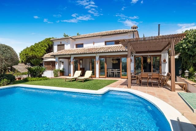6 bedroom Villa for sale in Marbella with pool garage - € 1,795,000 (Ref: 8556881)