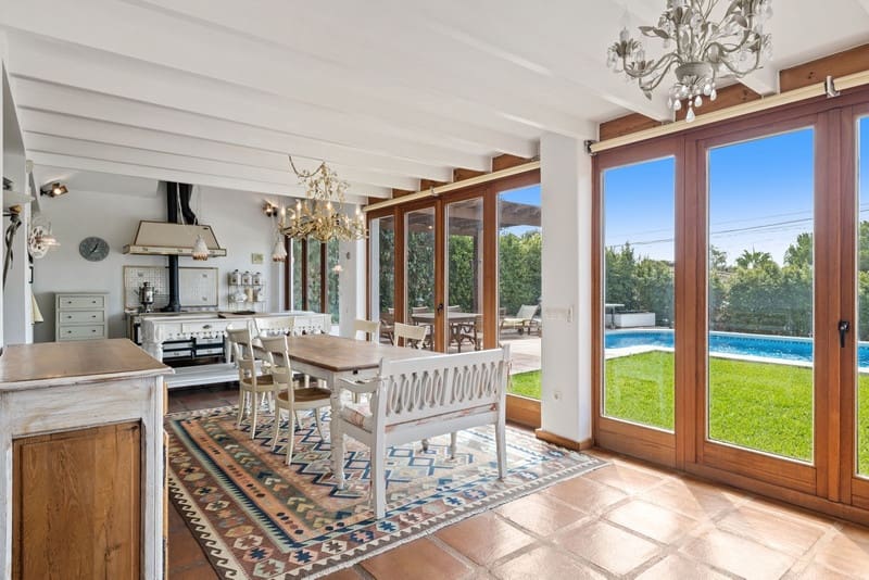 6 sypialnia Willa na sprzedaż w Marbella z basenem garażem - 1 795 000 € (Ref: 8556881)