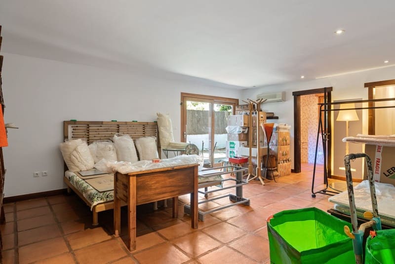 6 sypialnia Willa na sprzedaż w Marbella z basenem garażem - 1 795 000 € (Ref: 8556881)