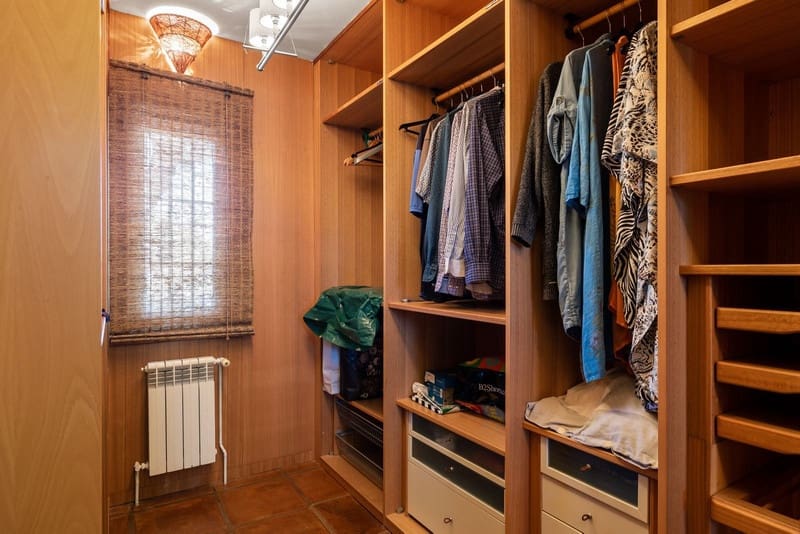 6 sypialnia Willa na sprzedaż w Marbella z basenem garażem - 1 795 000 € (Ref: 8556881)