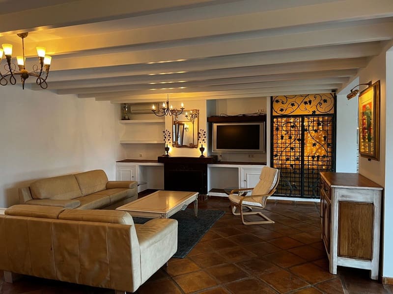 6 sypialnia Willa na sprzedaż w Marbella z basenem garażem - 1 795 000 € (Ref: 8556881)