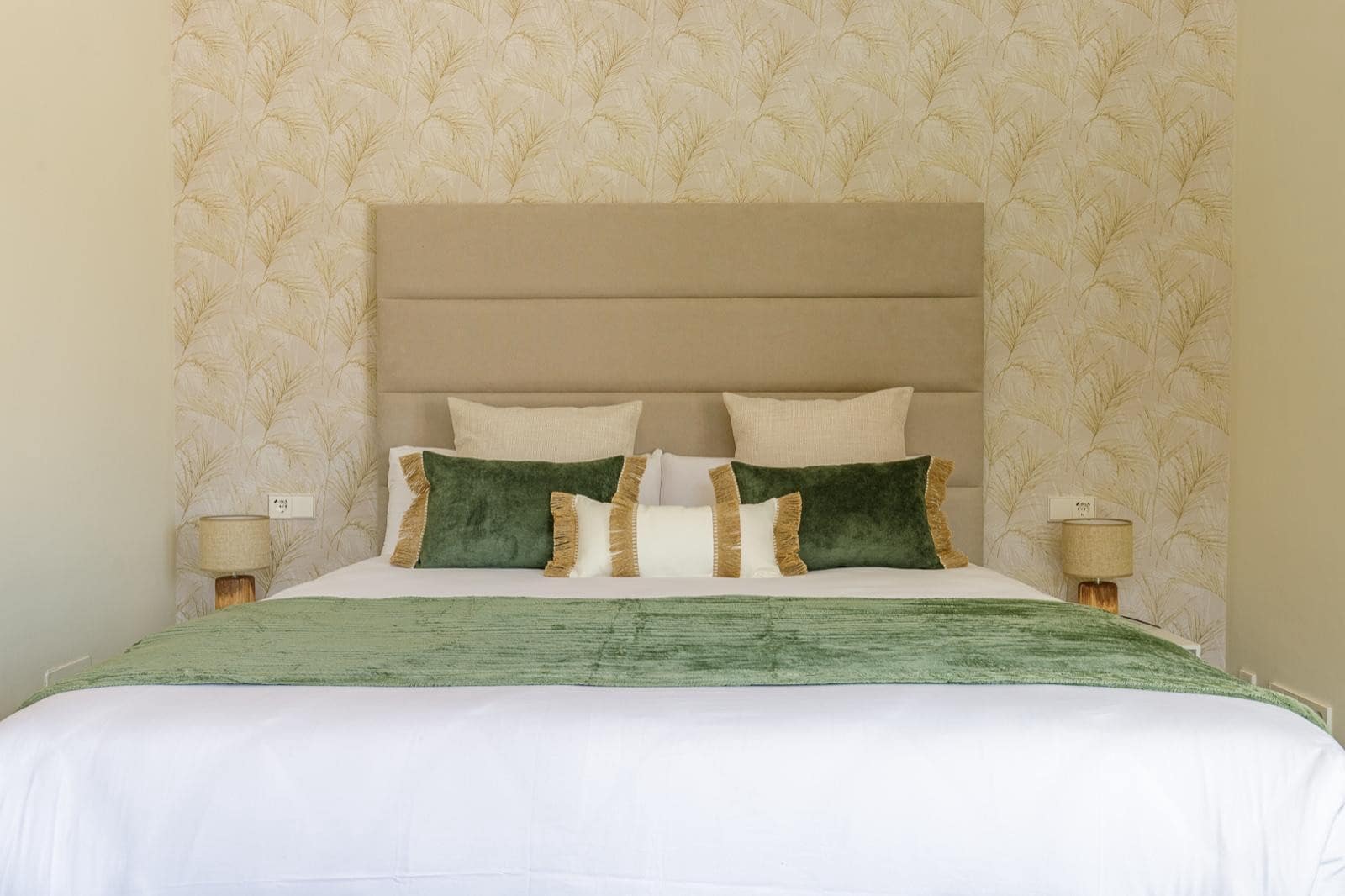 5 bedroom Villa for sale in Mijas Costa with pool garage - € 1,600,000 (Ref: 8556883)