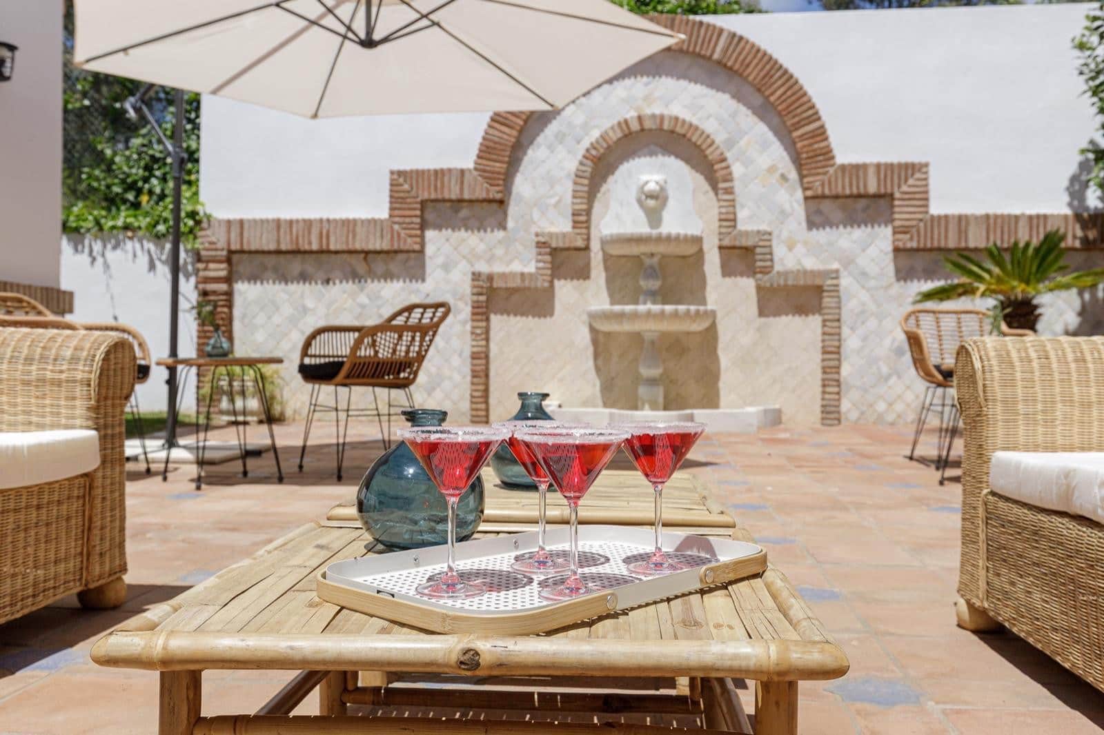 5 bedroom Villa for sale in Mijas Costa with pool garage - € 1,600,000 (Ref: 8556883)