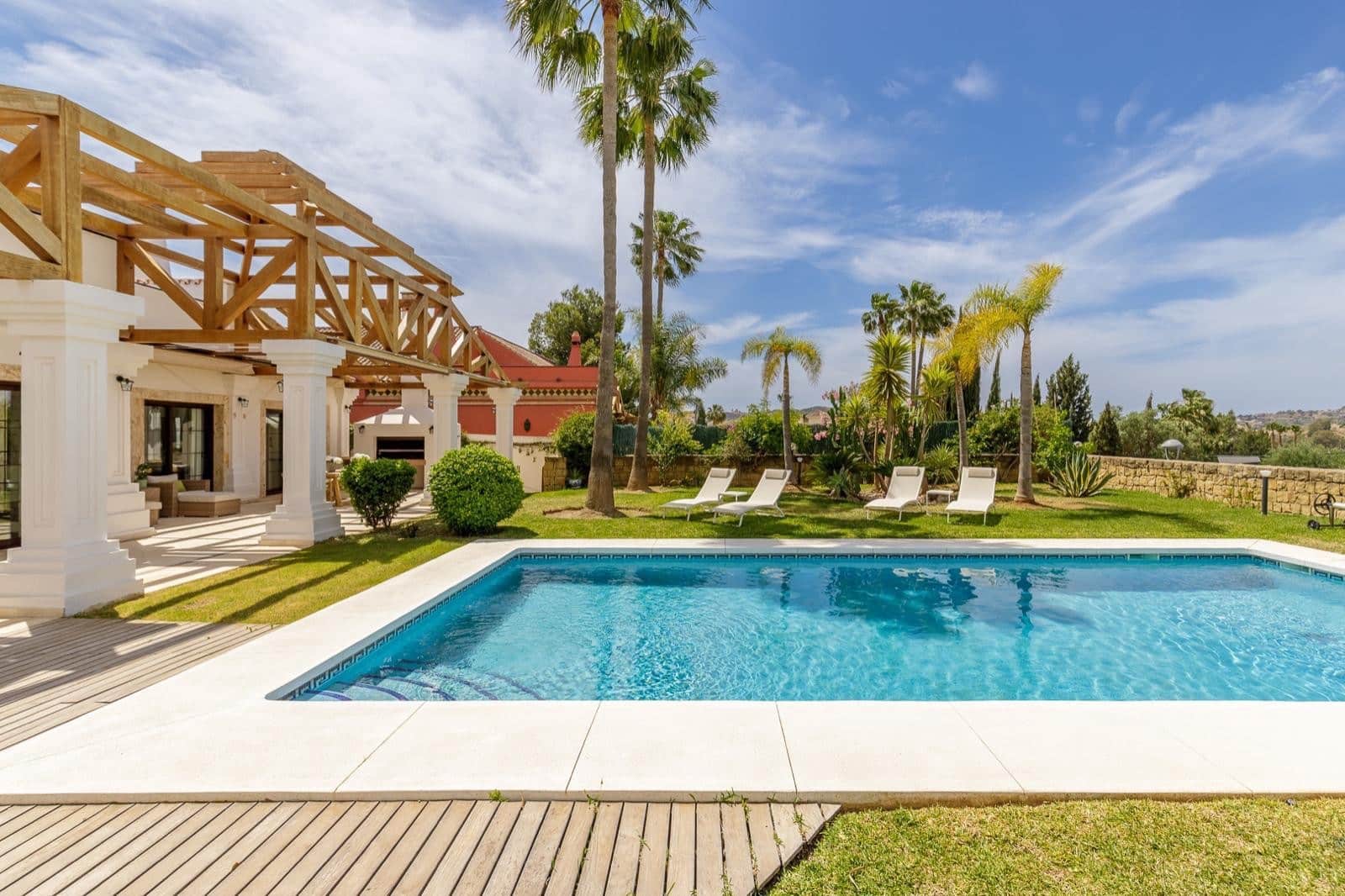 5 bedroom Villa for sale in Mijas Costa with pool garage - € 1,600,000 (Ref: 8556883)