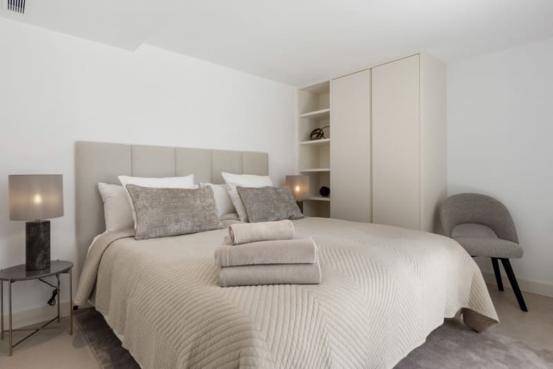 5 bedroom Villa for sale in Marbella with pool garage - € 3,295,000 (Ref: 8561420)