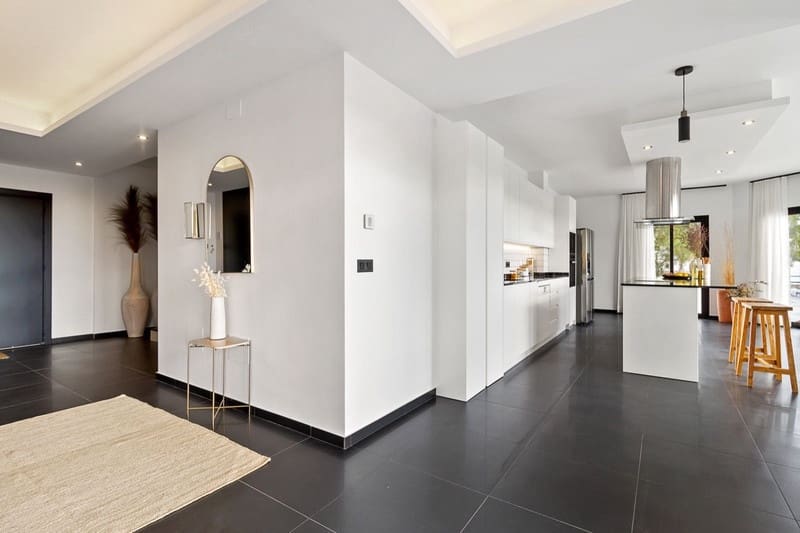 5 bedroom Villa for sale in Benalmadena with pool garage - € 2,750,000 (Ref: 8564729)