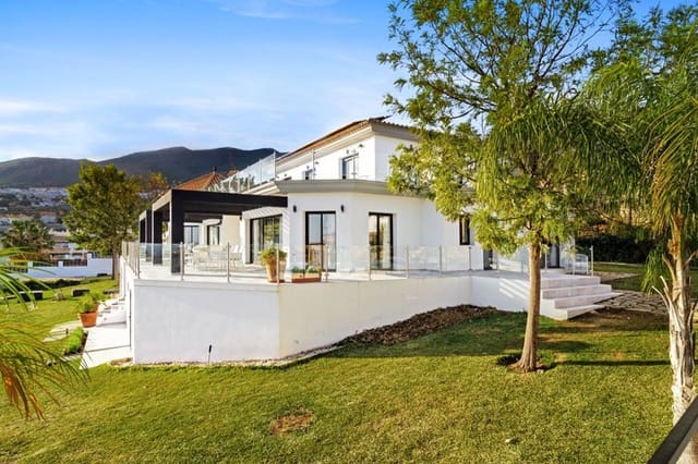 5 bedroom Villa for sale in Benalmádena with pool garage - € 2,750,000 (Ref: 8564729)