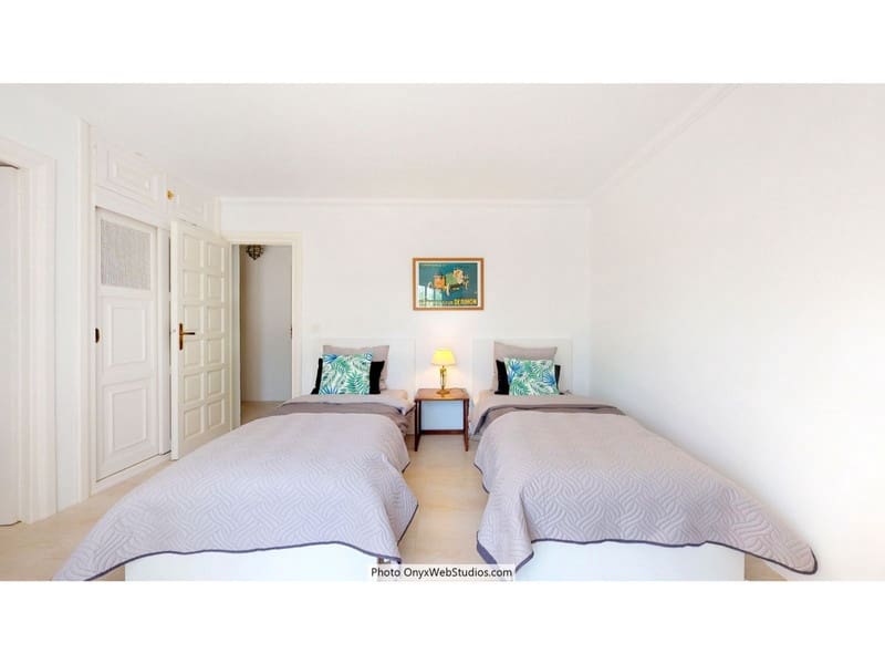 Villa for sale in Mijas with pool garage - € 4,500,000 (Ref: 8564734)