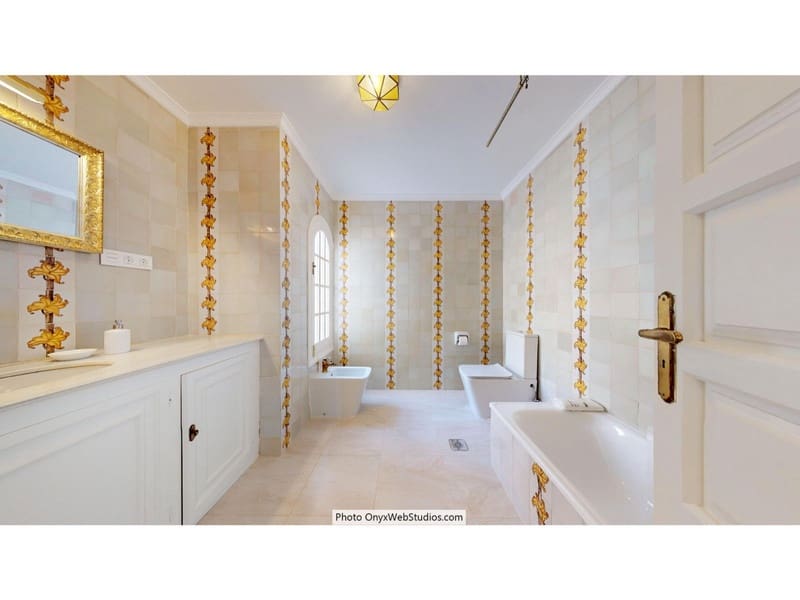 Villa for sale in Mijas with pool garage - € 4,500,000 (Ref: 8564734)