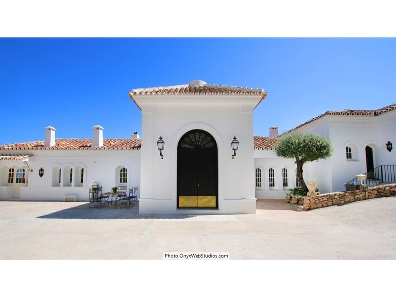 Villa for sale in Mijas with pool garage - € 4,500,000 (Ref: 8564734)