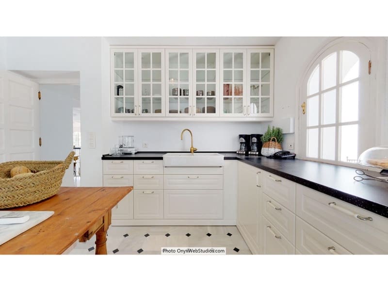 Villa for sale in Mijas with pool garage - € 4,500,000 (Ref: 8564734)