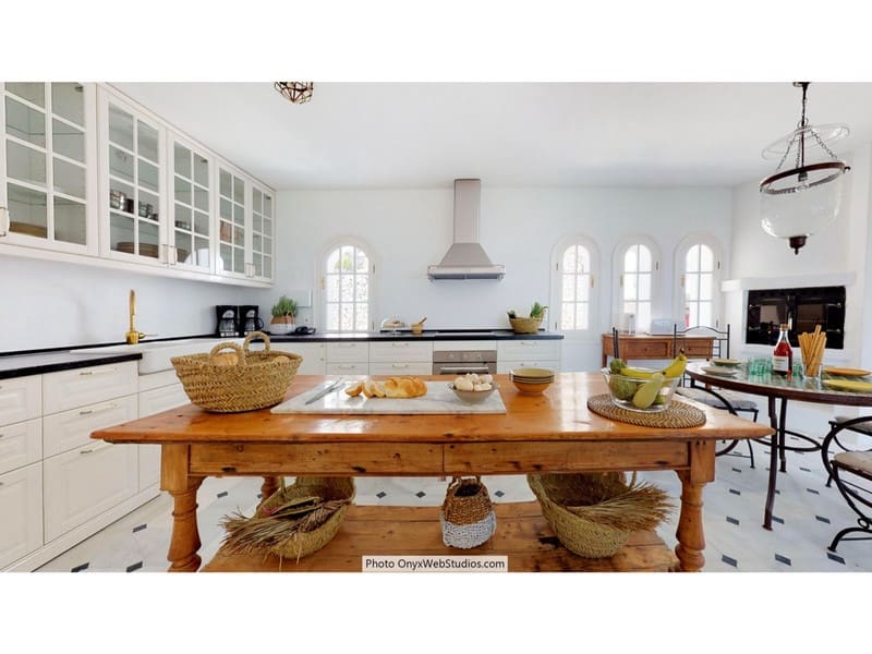 Villa for sale in Mijas with pool garage - € 4,500,000 (Ref: 8564734)