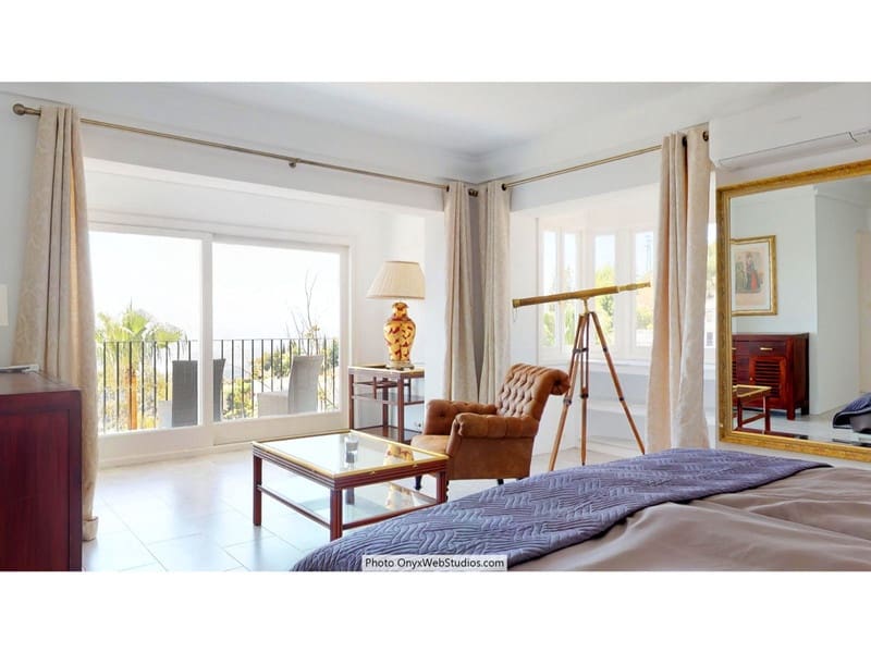 Villa for sale in Mijas with pool garage - € 4,500,000 (Ref: 8564734)