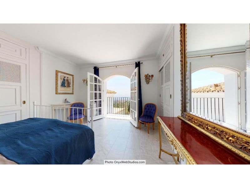 Villa for sale in Mijas with pool garage - € 4,500,000 (Ref: 8564734)