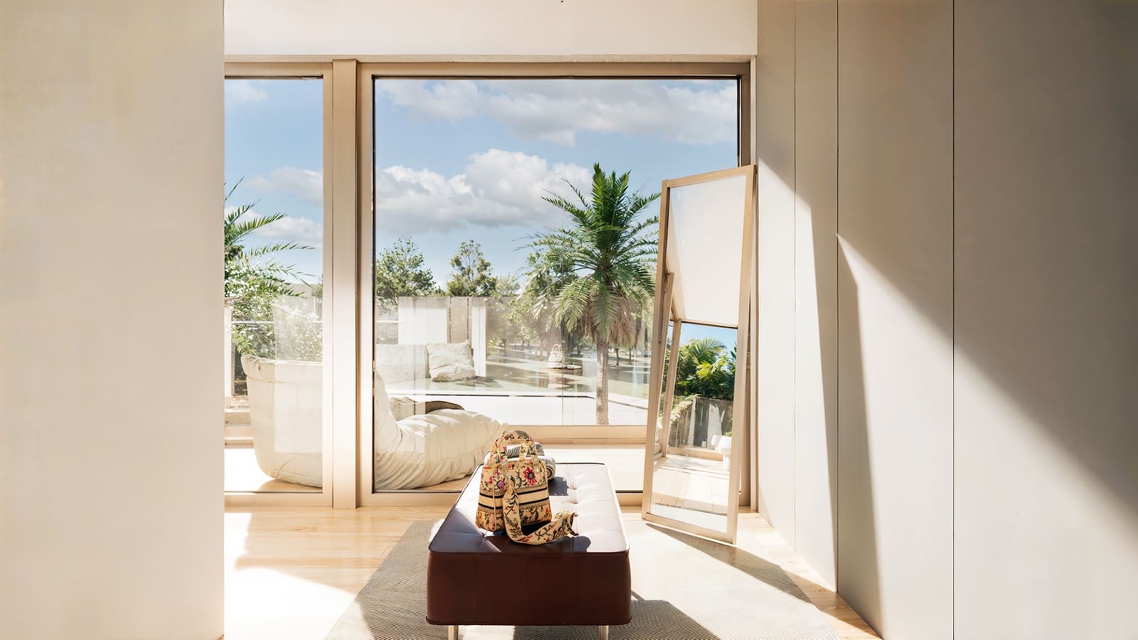 3 bedroom Villa for sale in New Golden Mile with pool garage - € 1,520,000 (Ref: 8570595)