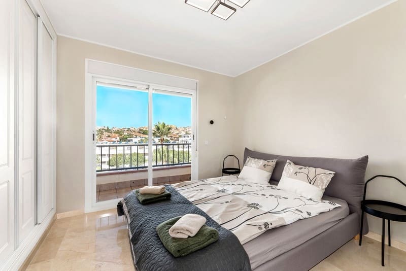 4 bedroom Villa for sale in Riviera del Sol with pool garage - € 699,000 (Ref: 8580025)