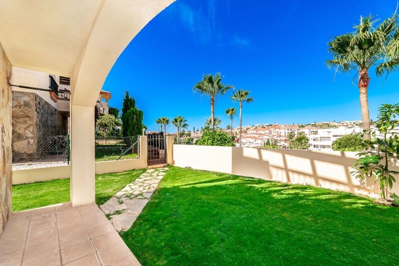 4 bedroom Villa for sale in Riviera del Sol with pool garage - € 699,000 (Ref: 8580025)