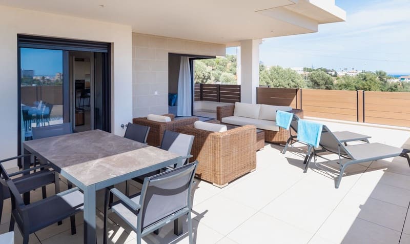 2 soveværelse Lejlighed til salg i La Cala de Mijas med swimmingpool garage - € 595.000 (Ref: 8580026)