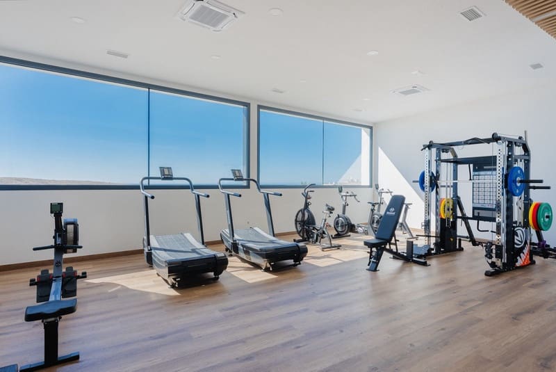 2 soveværelse Lejlighed til salg i Carvajal med swimmingpool garage - € 910.000 (Ref: 8580027)