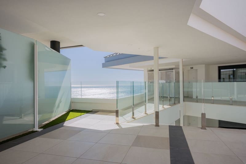 2 soveværelse Lejlighed til salg i Carvajal med swimmingpool garage - € 910.000 (Ref: 8580027)