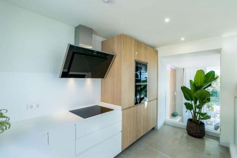 3 bedroom Townhouse for sale in Marbella with pool garage - € 1,500,000 (Ref: 8582633)