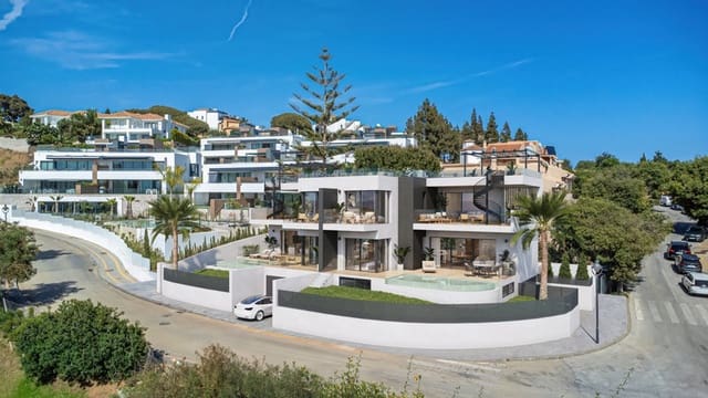 5 sovrum Villa till salu i Marbella med pool garage - 1 580 000 € (Ref: 8595214)