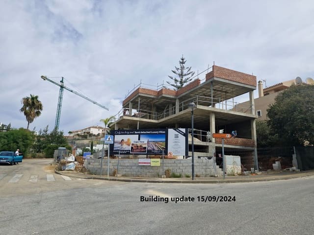 5 sovrum Villa till salu i Marbella med pool garage - 1 580 000 € (Ref: 8595214)