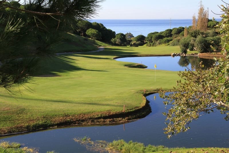 5 sovrum Villa till salu i Marbella med pool garage - 1 580 000 € (Ref: 8595214)