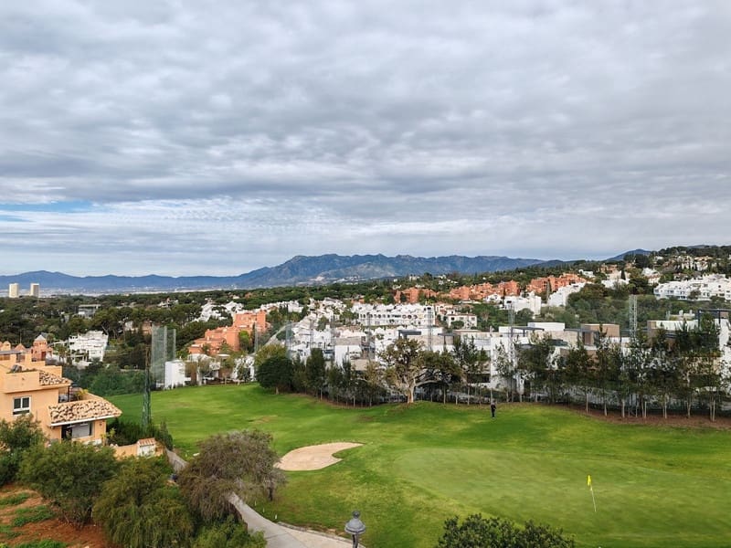 5 sovrum Villa till salu i Marbella med pool garage - 1 580 000 € (Ref: 8595214)