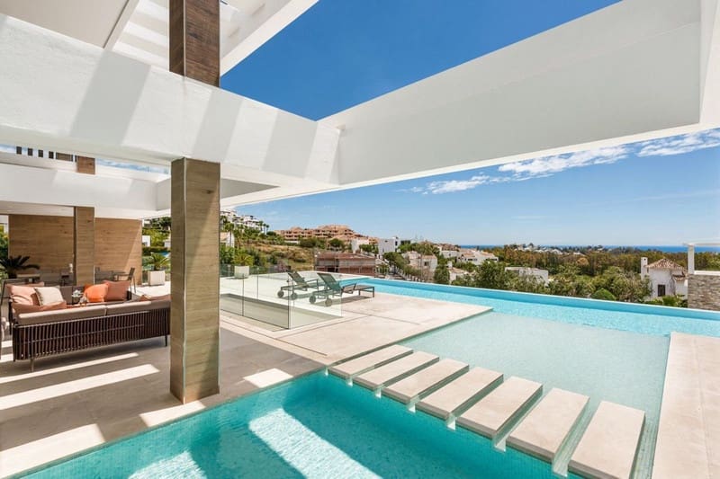 5 bedroom Villa for sale in Benahavis with pool garage - € 4,995,000 (Ref: 8597400)