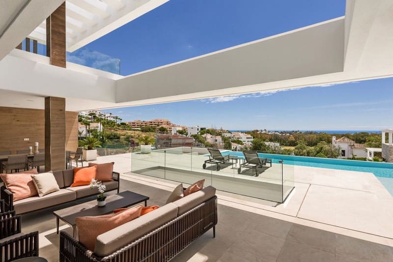 5 bedroom Villa for sale in Benahavis with pool garage - € 4,995,000 (Ref: 8597400)