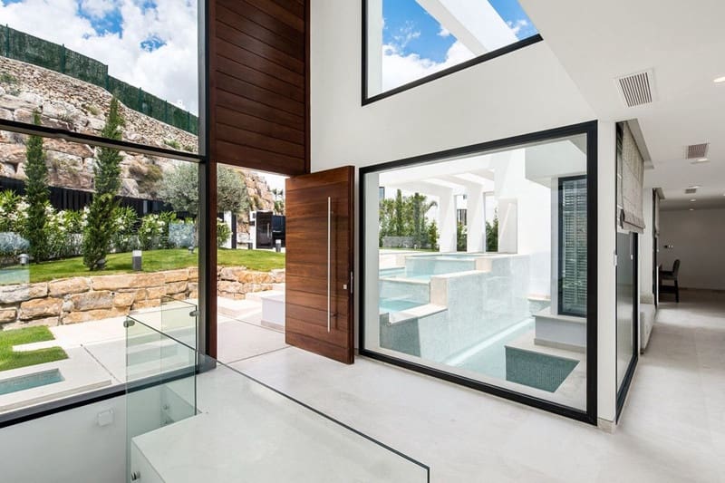 5 bedroom Villa for sale in Benahavis with pool garage - € 4,995,000 (Ref: 8597400)