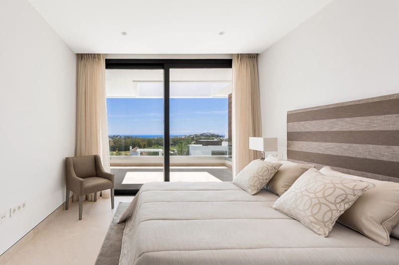 5 bedroom Villa for sale in Benahavis with pool garage - € 4,995,000 (Ref: 8597400)