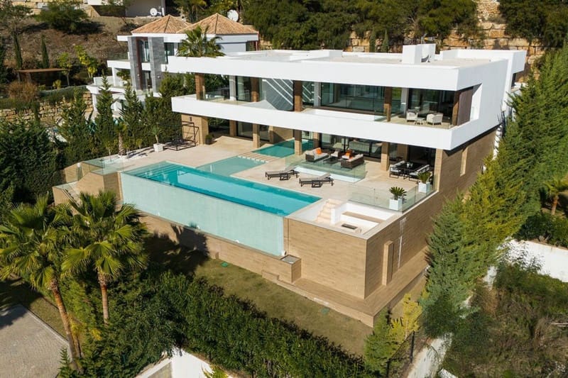 5 bedroom Villa for sale in Benahavis with pool garage - € 4,995,000 (Ref: 8597400)