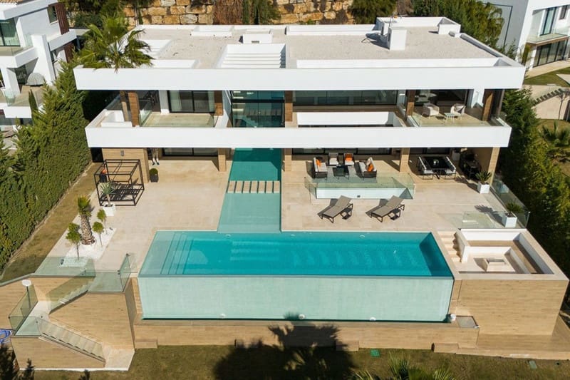 5 bedroom Villa for sale in Benahavis with pool garage - € 4,995,000 (Ref: 8597400)