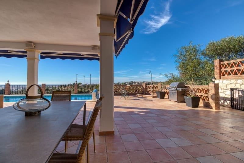 4 bedroom Villa for sale in Mijas with pool garage - € 1,499,000 (Ref: 8599528)