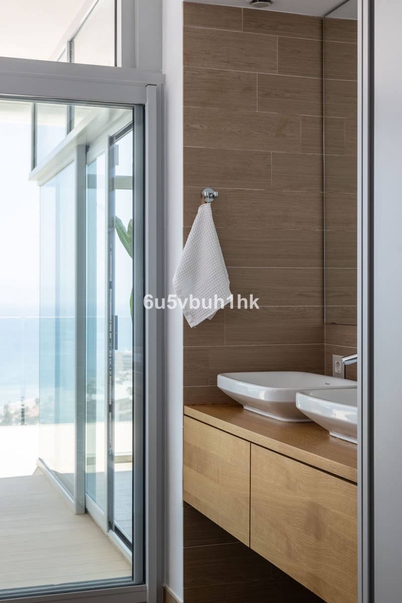 4 sovrum Takvåning till salu i Fuengirola med pool garage - 1 390 000 € (Ref: 8601758)